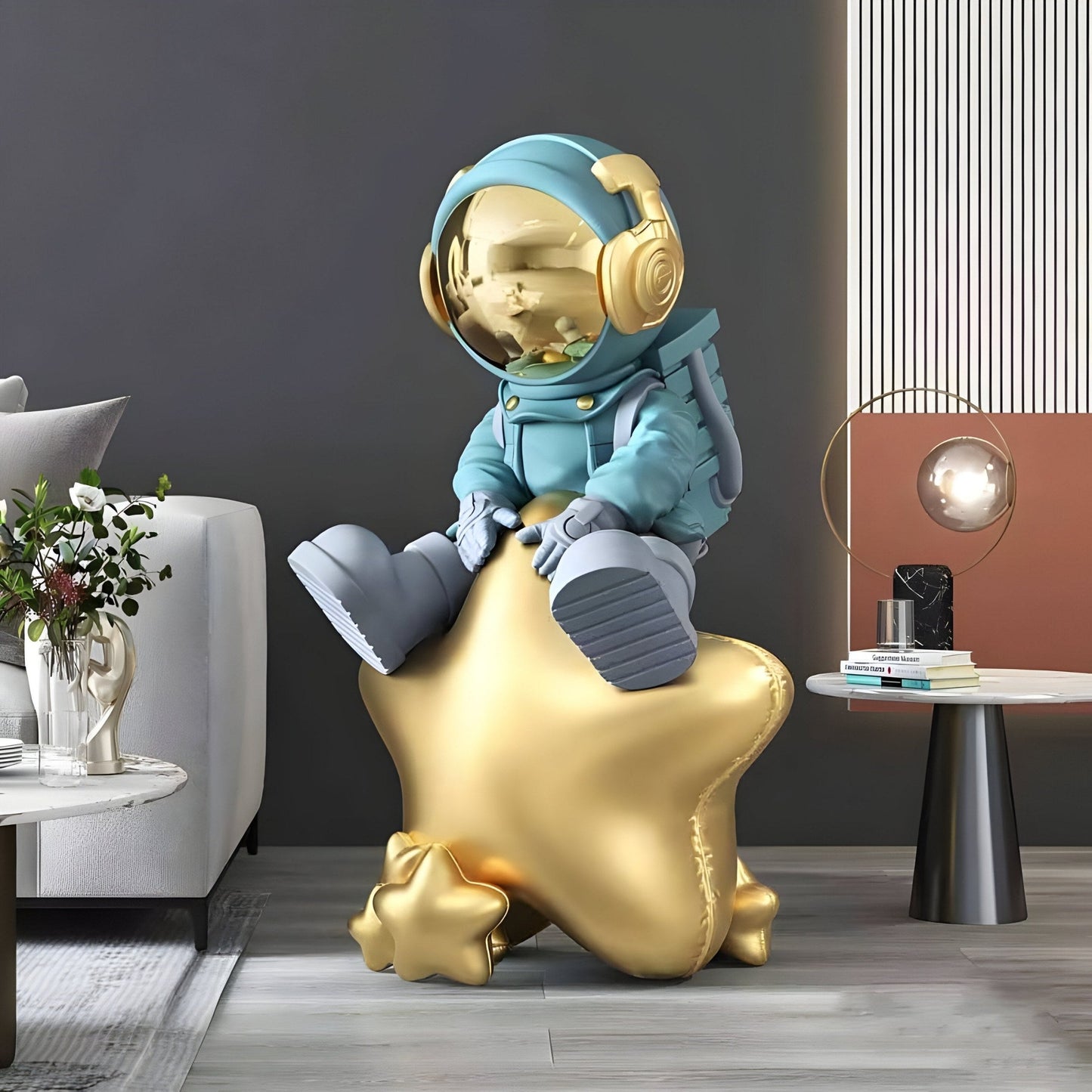 Sculpture d'Astronaute en Bleu Galactique de Taille Moyenne - 90 cm