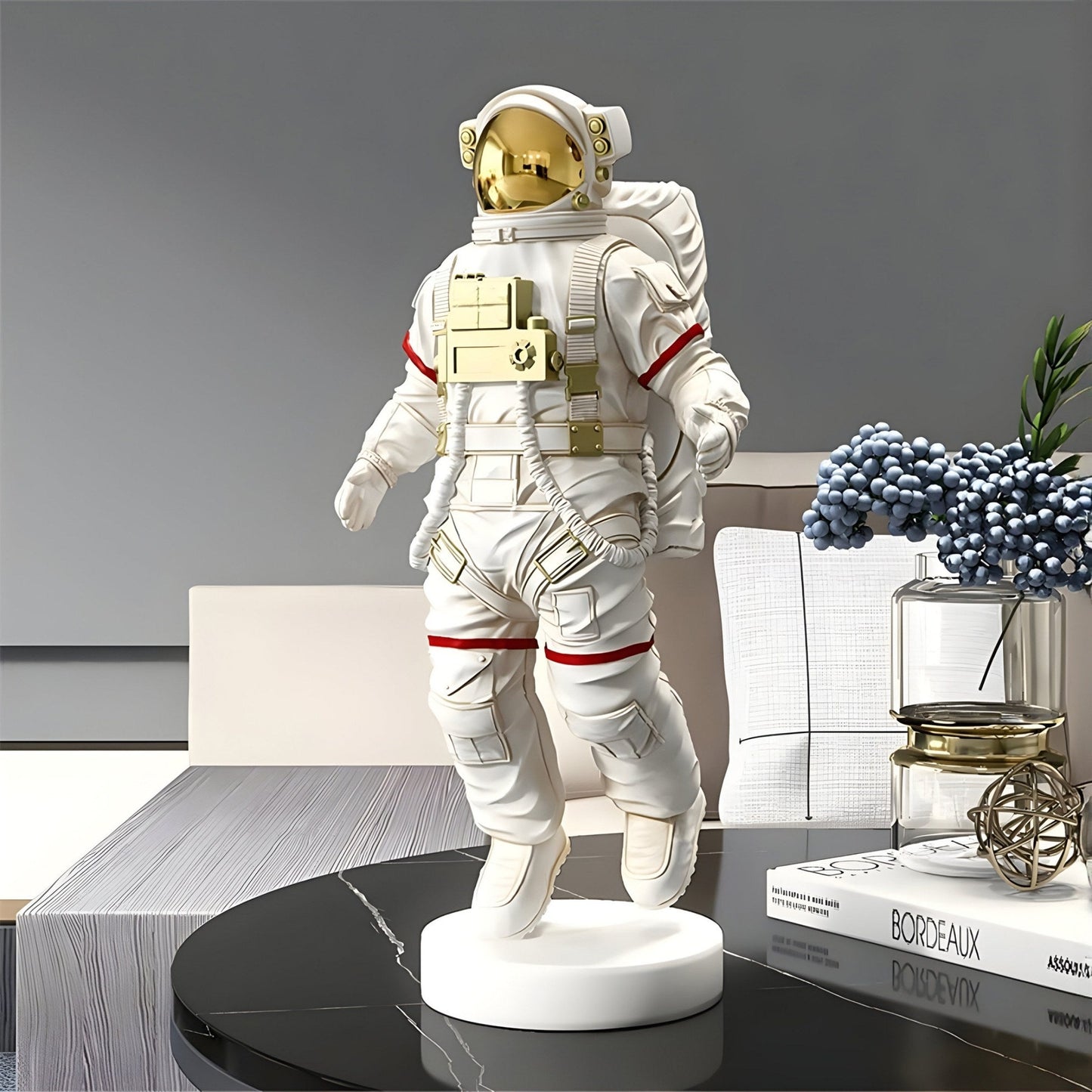 Petite Figurine Astronaute Voyager de l'Espace Blanc Nuage - 30 cm