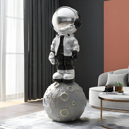 Grande sculpture d'astronaute en argent lunaire battant sur la lune - 140 cm