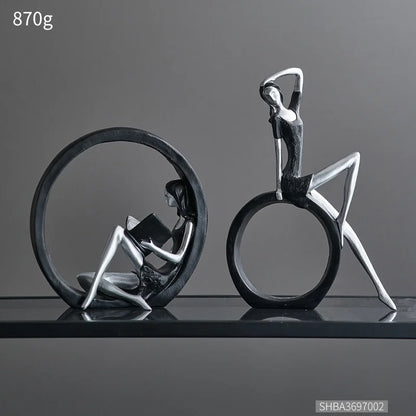 Chuchotements dans le Cercle